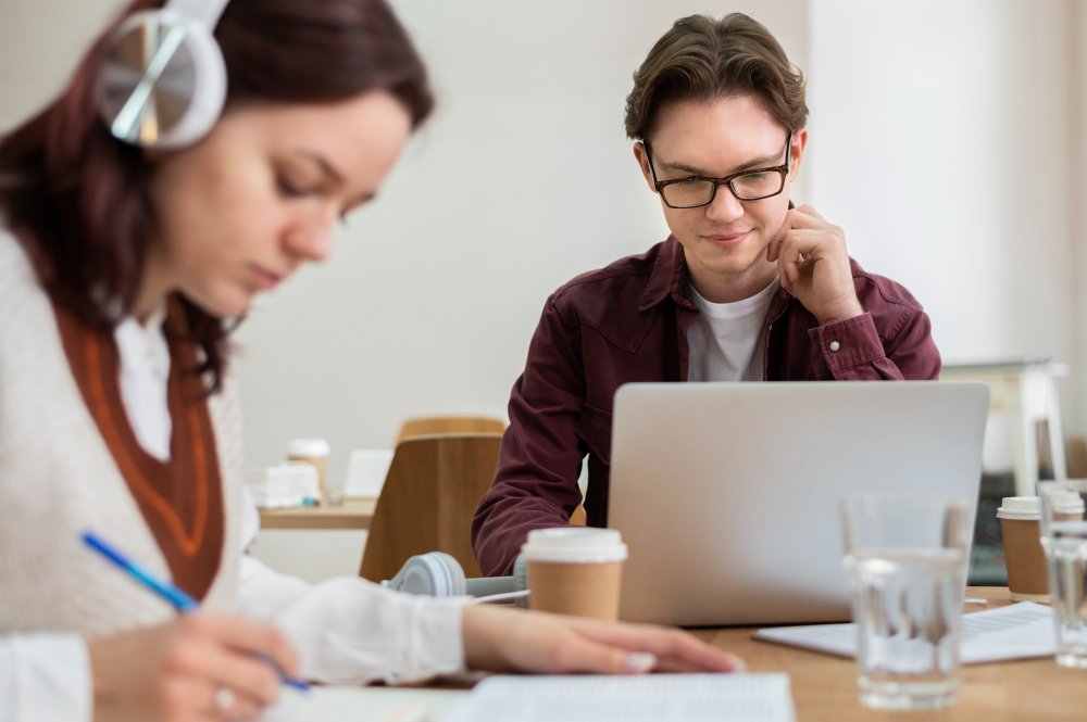 Traducción simultánea en remoto con asistencia presencial