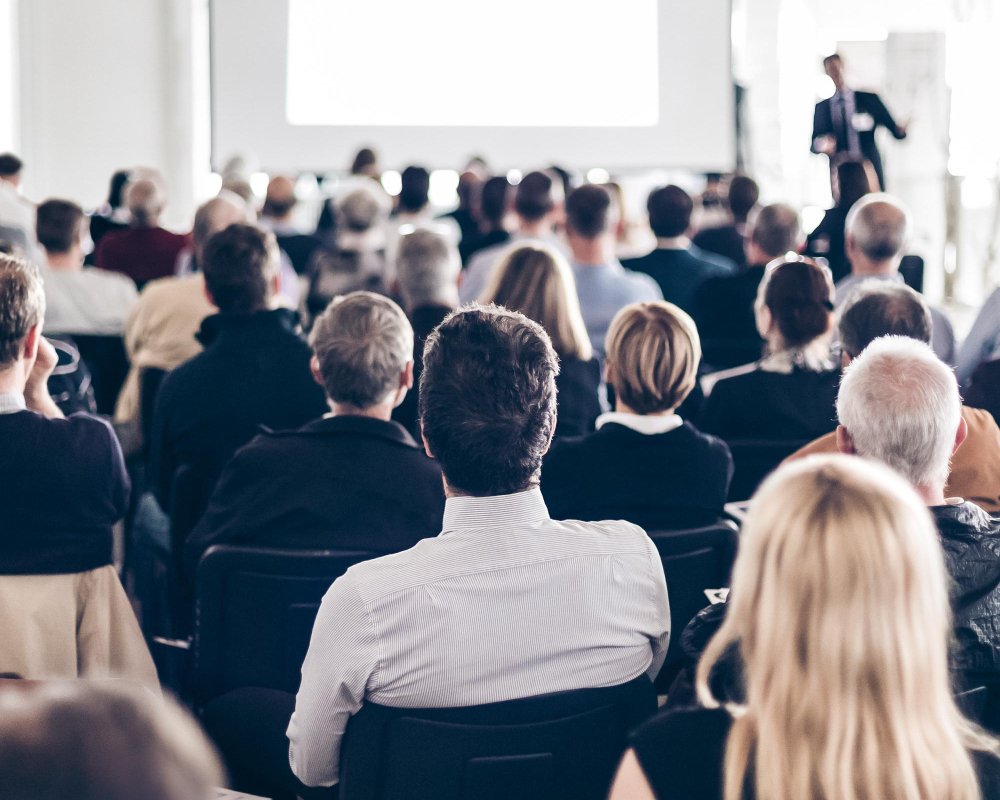 Eventos con traducción simultánea
